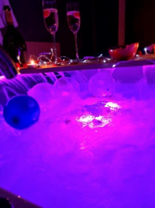 Royal Room Jacuzzi Haut De Gamme Centre Ville Мюлуз Екстериор снимка